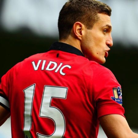 Nemanja Vidic height