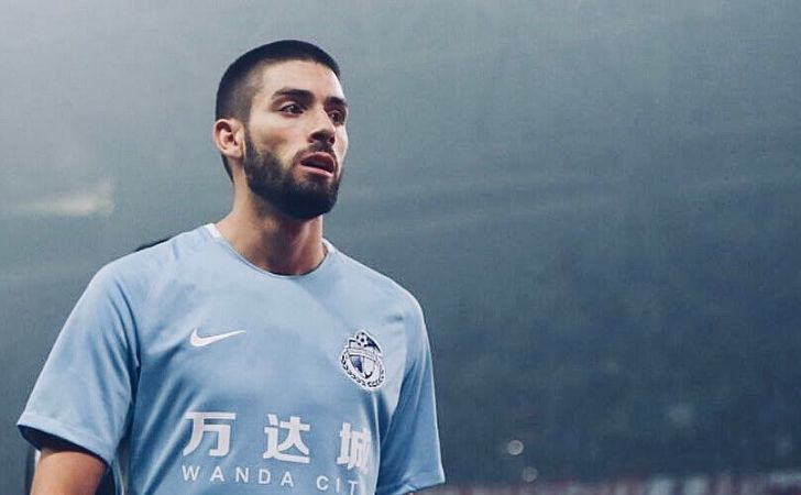 Yannick Carrasco Bio