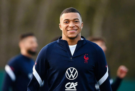 Kylian Mbappe is one of the best players to watch out for in worldcup 2022.