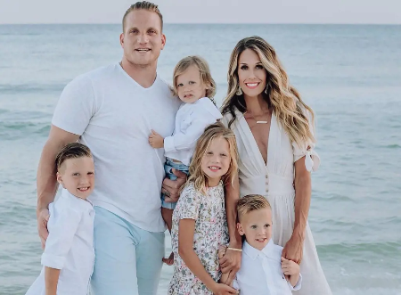 laura quinn hawk and aj hawk enjoying in beach