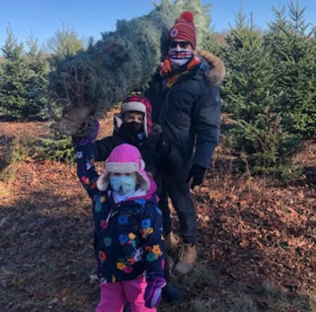 brooke brandt and kyle brandt with their kids