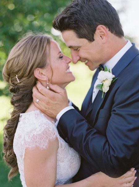 jaclyn mascarin with her husband scott moir during their wedding