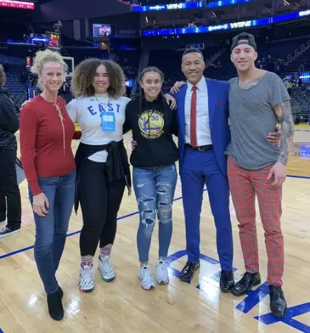 mark jones with his family