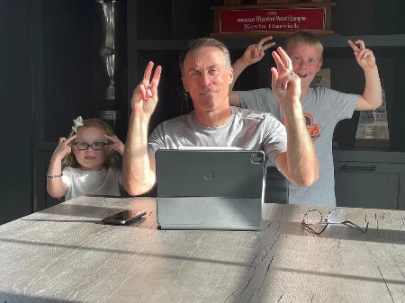 kevin harvick with his son and daughter