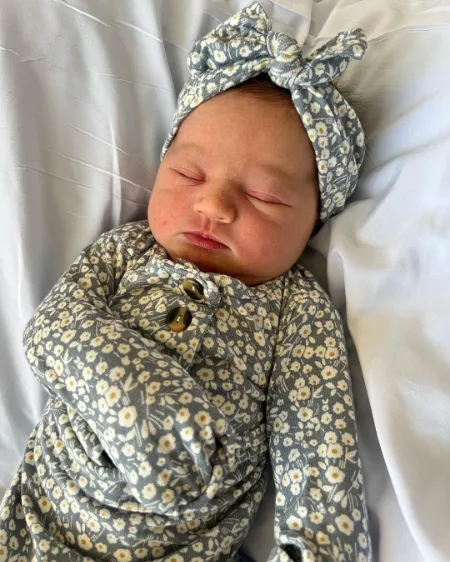 kylie kelce baby bennett llewellyn