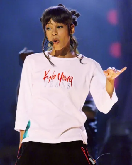 lisa lopes performing in an event