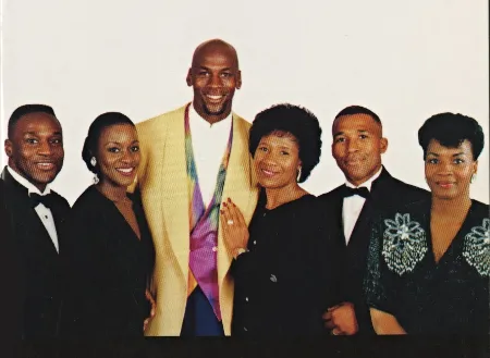 michael jordan with his siblings 