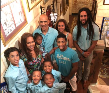 tony dungy and lauren dungy with their nine children