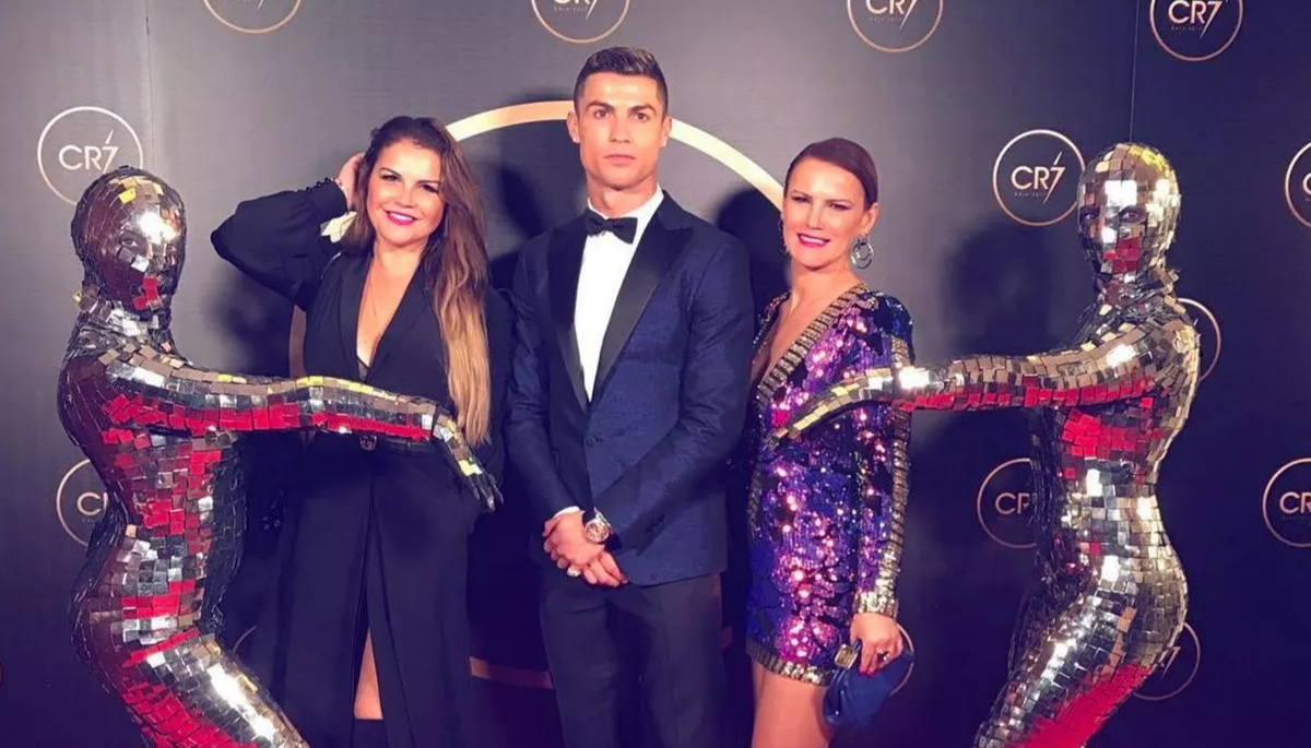 Cristiano Ronaldo sister wiki bio