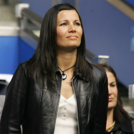 Zinedine Zidane sister wiki bio