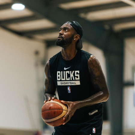 Bobby Portis while training